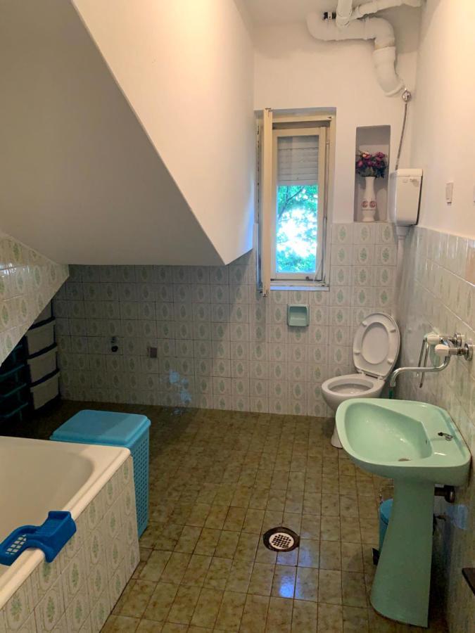 Hostel Holiday Τσέτινιε Εξωτερικό φωτογραφία